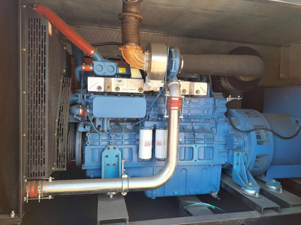 萨迦柴油发电机组一般有几种电压输出？