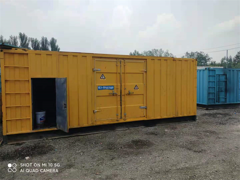 萨迦如何保证发电机组配合光伏储能装置补电系统的稳定性和可靠性？