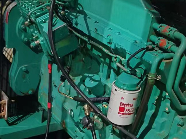 萨迦如何确定新的发电机组控制系统是否与原系统兼容？