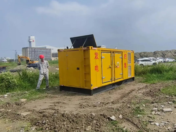 萨迦200KW柴油发电机机组每小时的油耗量受哪些因素影响？