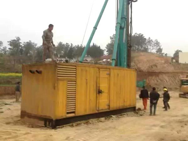 萨迦如何判断水冷式机油散热器密封件是否需要更换？