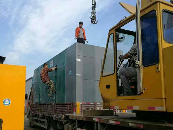 萨迦更换水冷式机油散热器密封件的操作流程是怎样的？